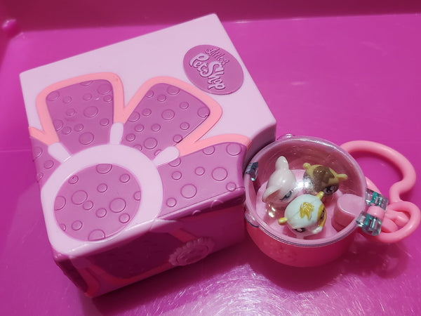 Littlest Pet Shop Pink Purple Teeniest Tiniest Playset with 3 Figures and Accessories Authentic Lps JUN SEE VIDEO