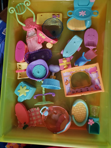 Littlest Pet Shop Choose your Favorite Accessory for $5 Buyer's Choice LPS JUN24J