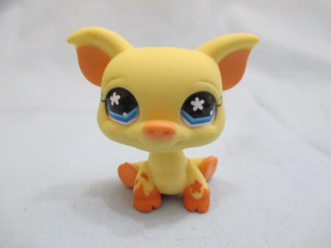 Littlest Pet Shop LPS Yellow Orange Pig Blue Snowflake Eyes 475 Authentic FEB14J