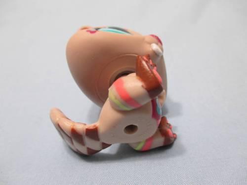LIKE NEW Littlest Pet Shop Beaver Postcard Pet Gray Designs 2134 Authentic Lps Apr07n