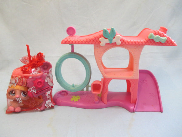 Littlest Pet Shop RANDOM LOT 5pcs (1 Playset + 3 Accessories + 1 LPS) GIFT SET SEE VIDEO