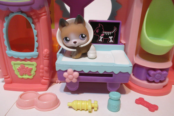 Littlest Pet Shop Get Better Center Vet Clinic Hospital House Playset SEE VIDEO