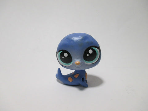 LIKE NEW Littlest Pet Shop Mini Baby Seal Pin Pedley Authentic LPS Nov21na