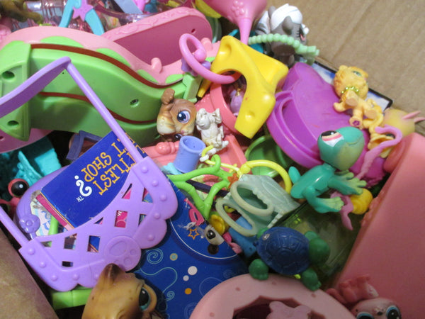 GIVEAWAY Littlest Pet Shop Lot 7 LBS Box Full of Toys LPS Figures, Houses, Accessories, and Parts SOLD AS IS