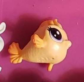 Littlest Pet Shop Mini Baby Wavy Goldflutter  1-67 Goldfish Fish Authentic LPS Oct20ni