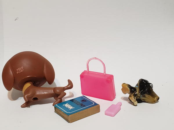 Littlest Pet Shop Dachshund 3297 Dog with Random Accessories Set Authentic DEC04J
