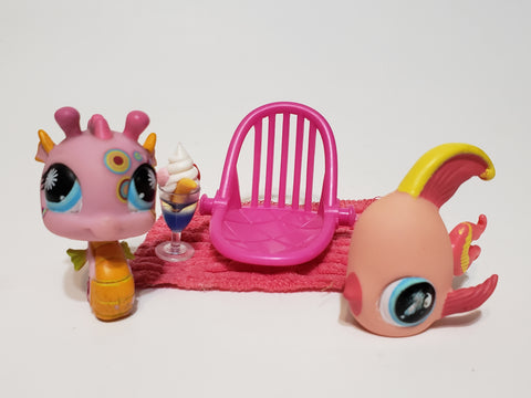 Littlest Pet Shop Dessert Buddies Lot of 2 Seahorse Pink Postcard 1011 644 Fish w Accessory Set Authentic Comes As Shown APR17A