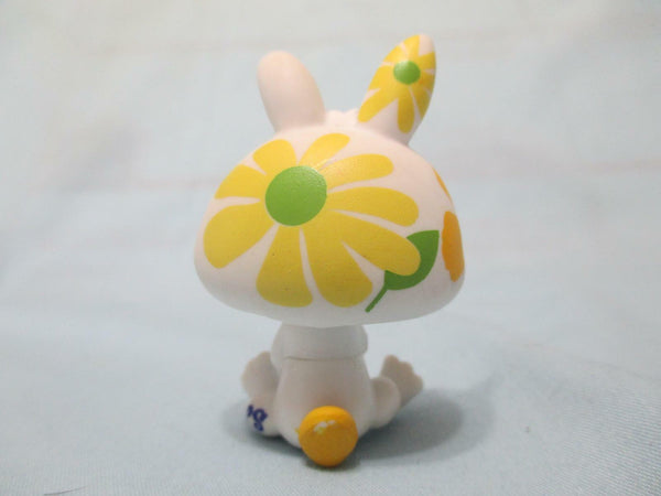 LITTLEST PET SHOP RABBIT BUNNY POST CARD PET WHITE FLOWERS 1067 AUTHENTIC LPS Mar22j