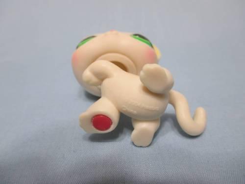 LIKE NEW Littlest Pet Shop LPS White & Yellow Cat 98 Shorthair Short Hair Paw Up Green Eyes Kitty Authentic LPS SEE VIDEO Apr21n