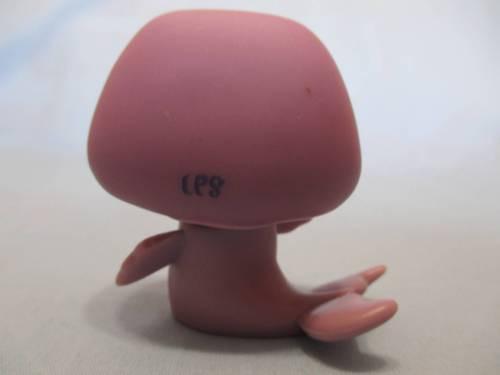 Littlest Pet Shop Purple WALRUS 1119 Blue Eyes Around the World Authentic OCT26J