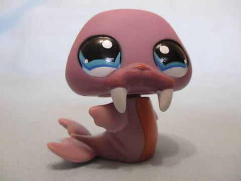 Littlest Pet Shop Purple WALRUS 1119 Blue Eyes Around the World Authentic Has Initial Mar16ni