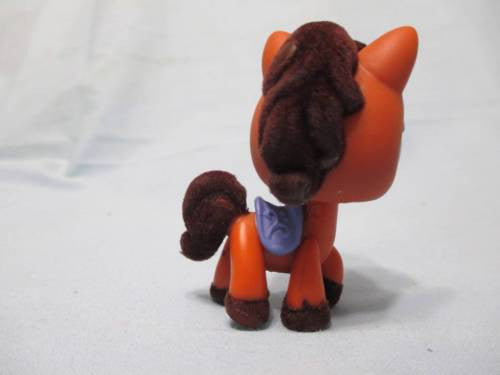 LIKE NEW Littlest Pet Shop LPS 627 Fuzzy Brown Horse Pony with Purple Saddle MAY21J