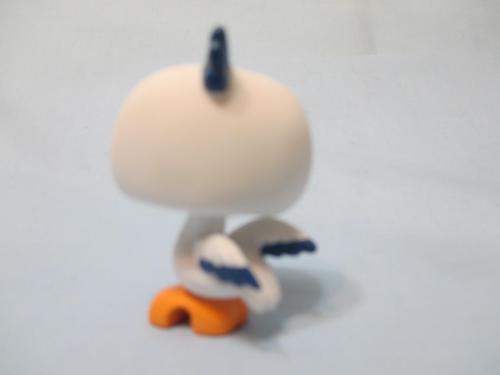 LIKE NEW Littlest Pet Shop Bird Pelican White Teal Teardrop 517 Authentic LPS Mar31npo60