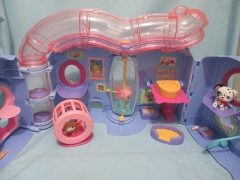 LIKE NEW Littlest Pet Shop Lot Lovin Playset Playhouse Pets And Accessories Complete Set Authentic