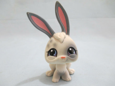 LIKE NEW Littlest Pet Shop 18 White Grey Spots Bunny Lapin Rabbit Blue Eyes Long Ear Authentic JUN14J